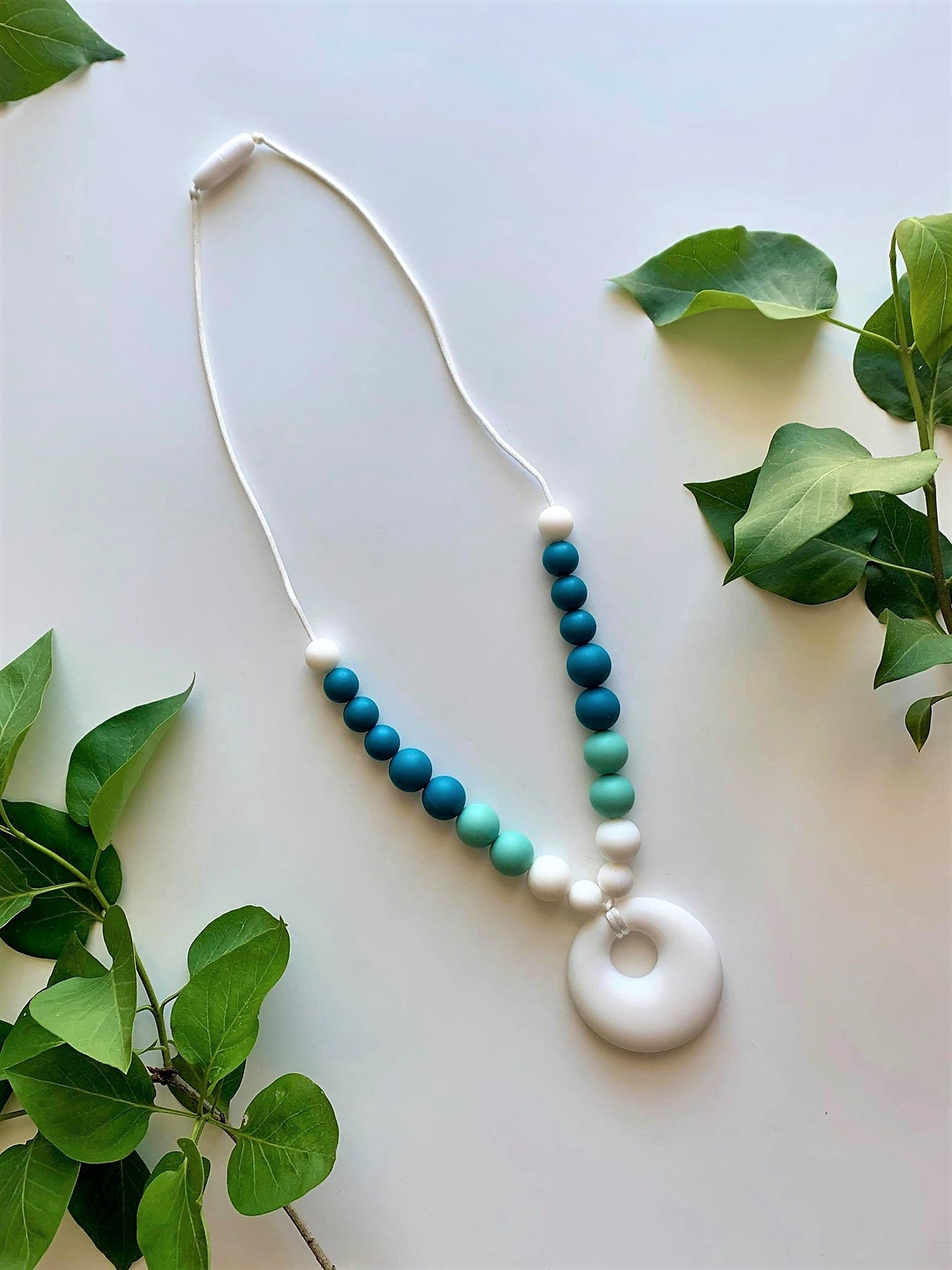 Necklaces With Circle Pendant