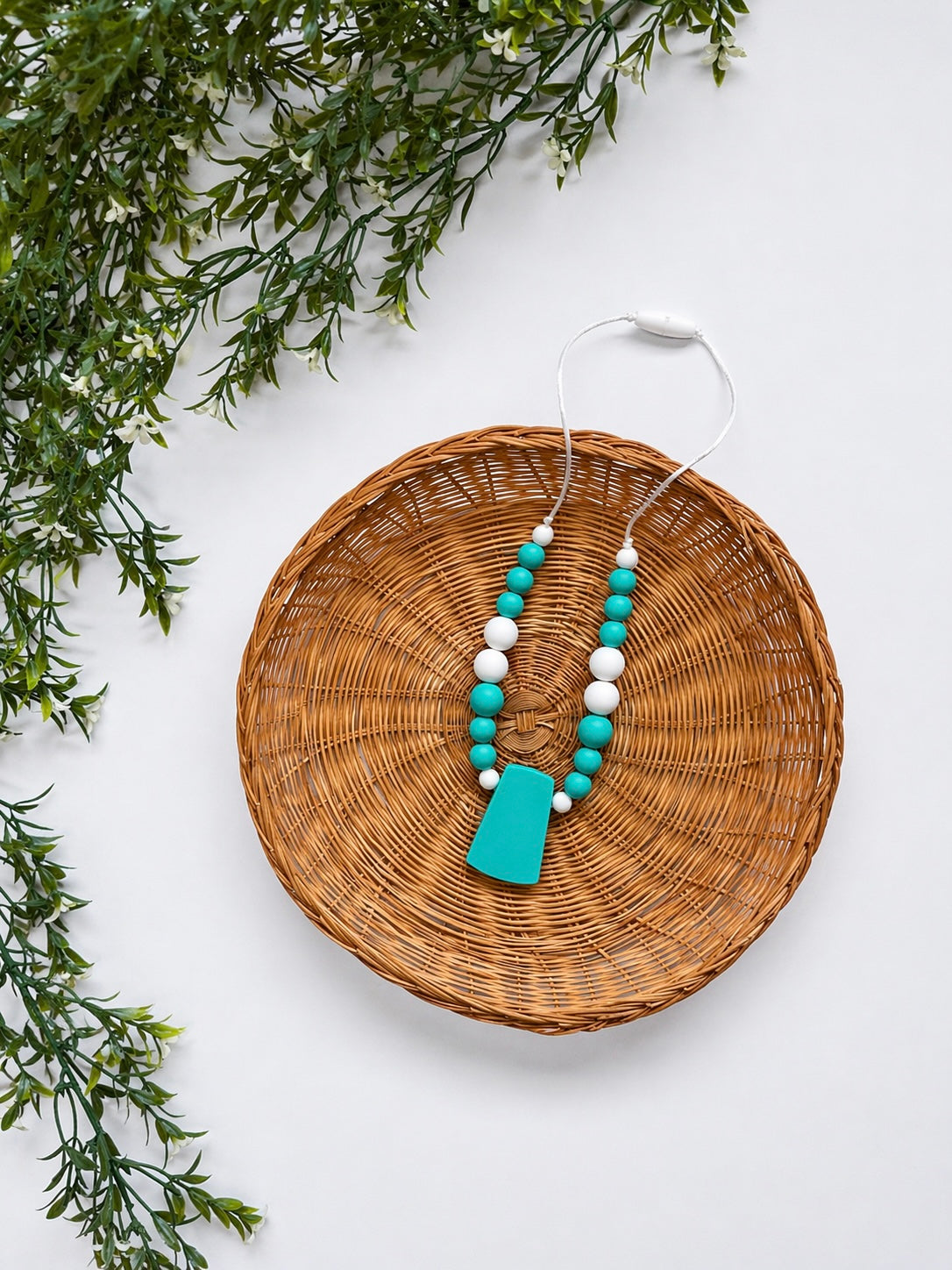 Necklaces with Trapezoid Pendant