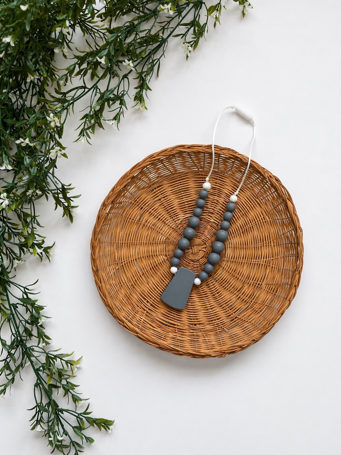 Necklaces with Trapezoid Pendant