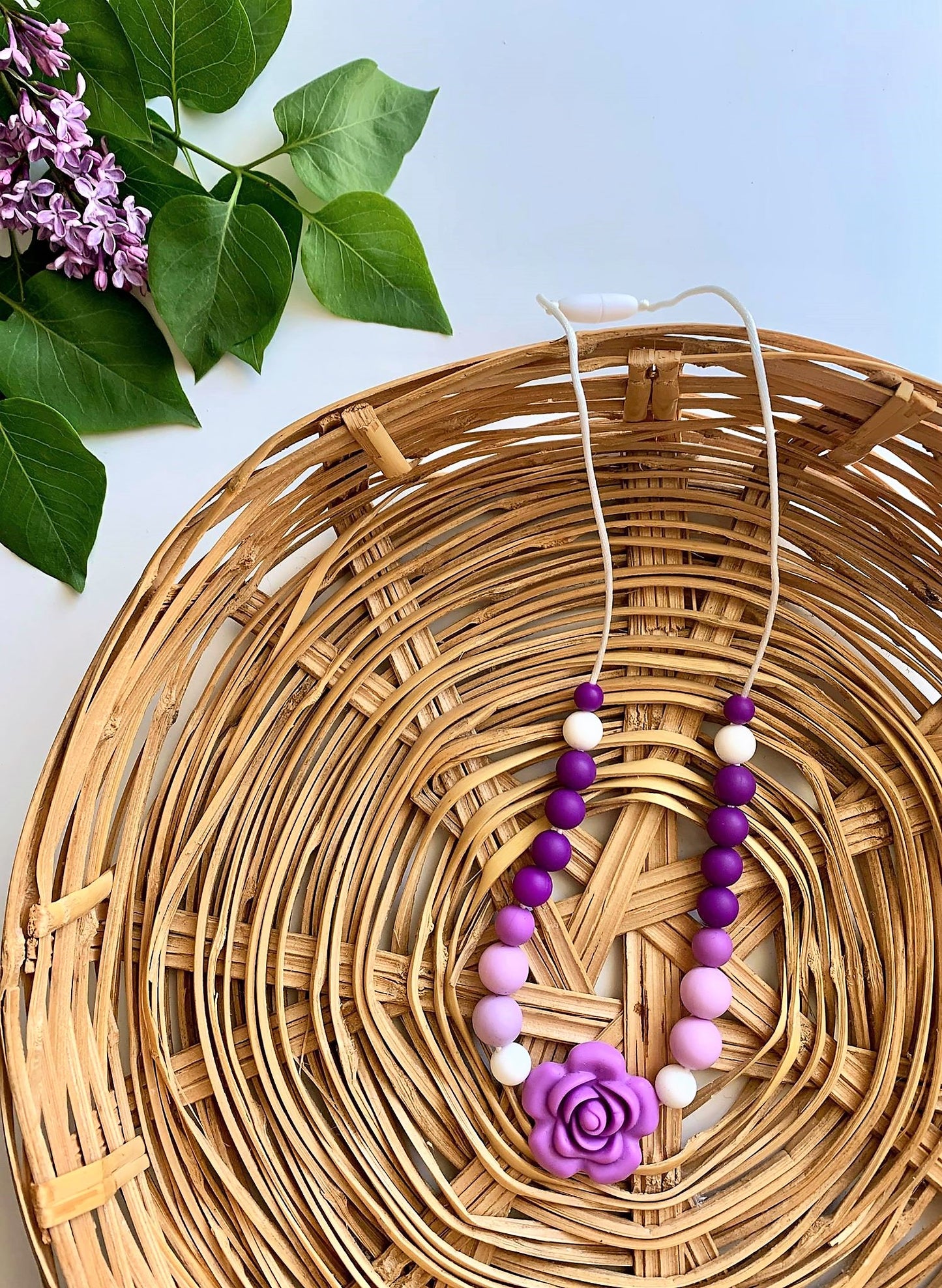 Necklaces With Flower Pendant