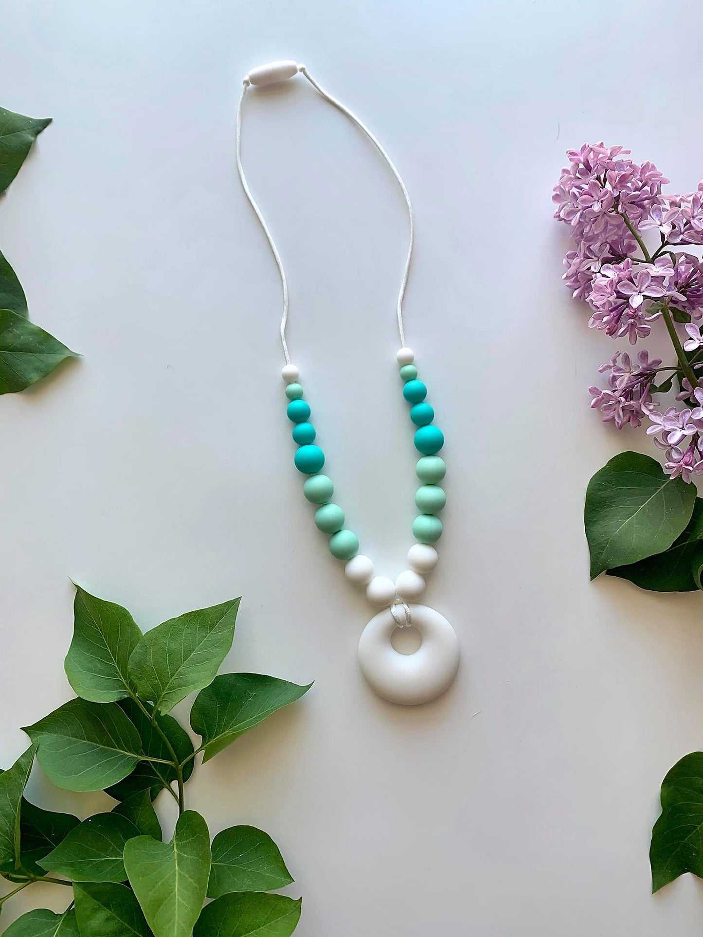 Necklaces With Circle Pendant